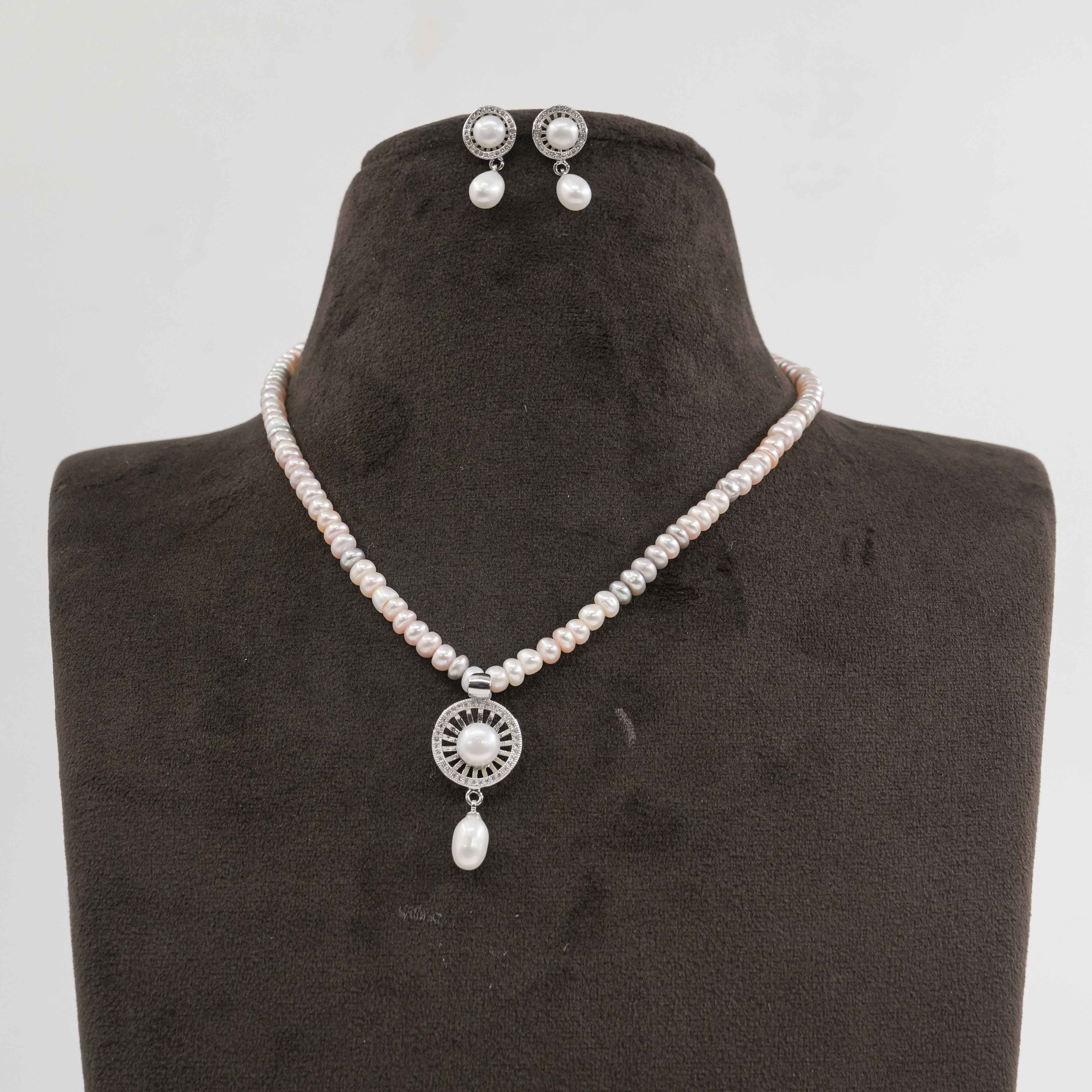 Flat Round Pearl Necklace Set